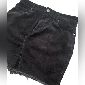 LOVE TREE LIZ Black Corduroy Mini Skirt With Frayed Hem Women’s Size Large